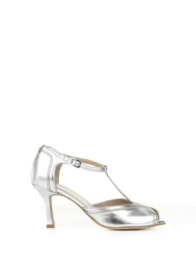 Hope Décolleté In Silver Laminated Leather With Strap