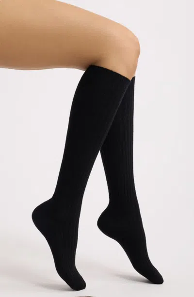 Hue Rib Knee Socks In Black