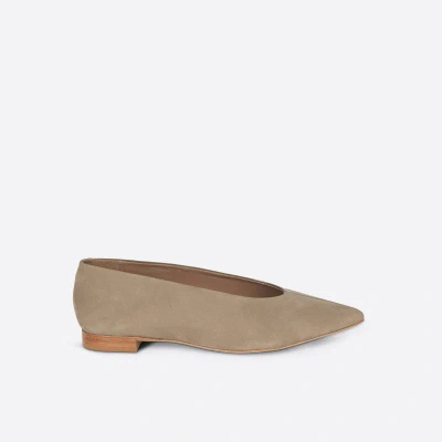 Intentionally Blank Kev Natural Sole Flat In Grey