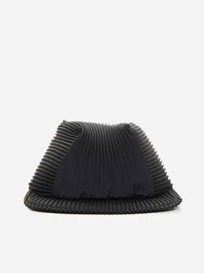 Issey Miyake Pleated Fabric Cap In Black