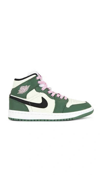 Jordan Air  1 Mid Se Sneaker In Dutch Green  Black & Barely Green
