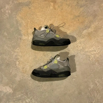 Pre-owned Jordan Nike Air Jordan 4 Retro Se Neon 95 2020 Us 8.5 Shoes In Grey
