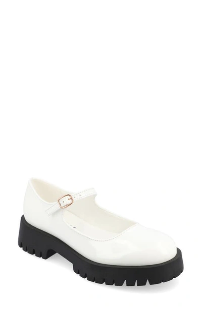 Journee Collection Kamie Mary Jane Platform Flat In Patent/white