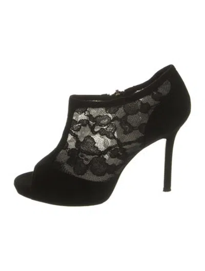 Pre-owned Kate Spade Suede Lace Pattern Pumps In Black