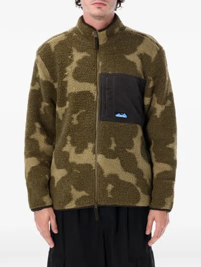 Kavu Wayside Camouflage-print Fleece Jacket In Green