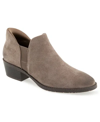 Kenneth Cole Reaction Women's Stella Suede Block Heel Slip-on Ankle Booties In Concrete Suede