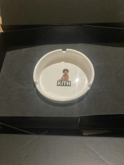 Pre-owned Kith X Notorious B.i.g Ready To Die Ash Tray In White/black