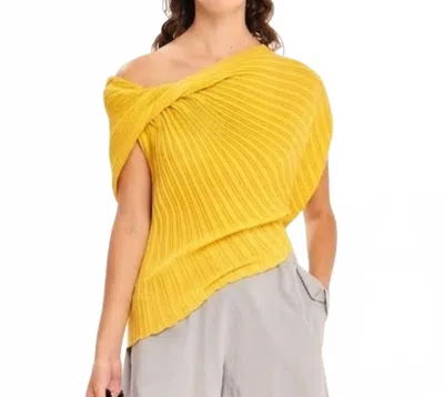 Kourbela Seashells Knit Draped Top In Ecru In Yellow
