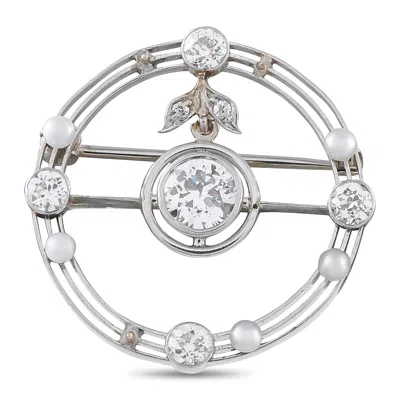 Lb Exclusive Antique 18k White Gold 0.85ct Diamond And Pearl Round Brooch Mf15-082526 In Metallic