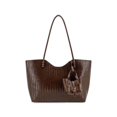 Like Dreams Women's Aveline Woven Tote Bag In Chocolate Brown In Multi