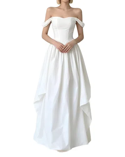 Linda Charm Off The Shoulder Maxi Dress In White
