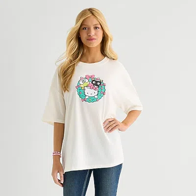 Mad Engine Sanrio Holiday Oversized Tee Womens Juniors Crew Neck Short Sleeve Oversized Hello Kitty Graphic T-s In White