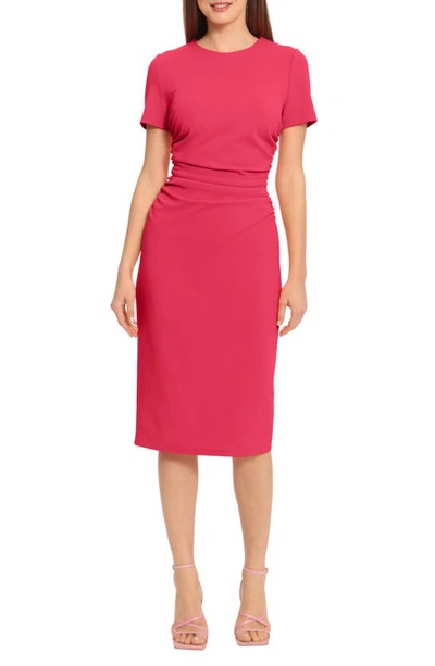Maggy London Ruched Short Sleeve Midi Dress In Teaberry