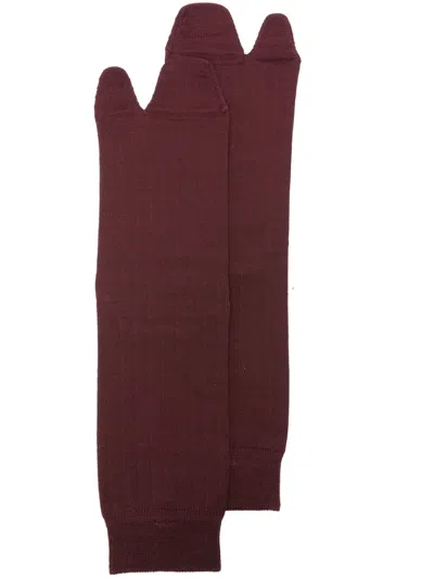 Maison Margiela Tabi Split-toe Socks In Red