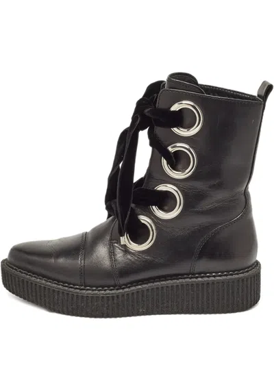 Pre-owned Marc Jacobs Vintage Eyelet-detail Velvet-lace Ankle Boots In Black