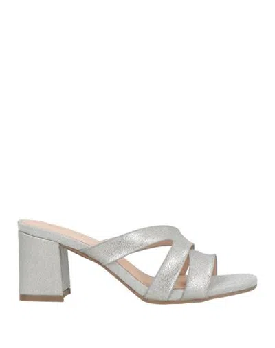 Menbur Woman Sandals Silver Size 7 Synthetisches Material