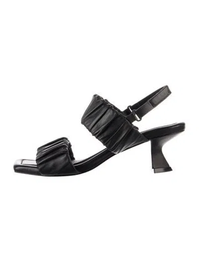 Pre-owned Mercedes Castillo Leather Sandals In Black