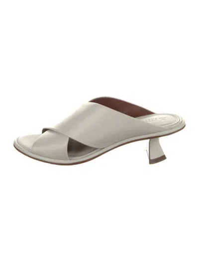 Pre-owned Mercedes Castillo Leather Slides In White