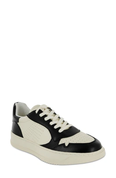 Mia Kass Sneaker In Wash White-black