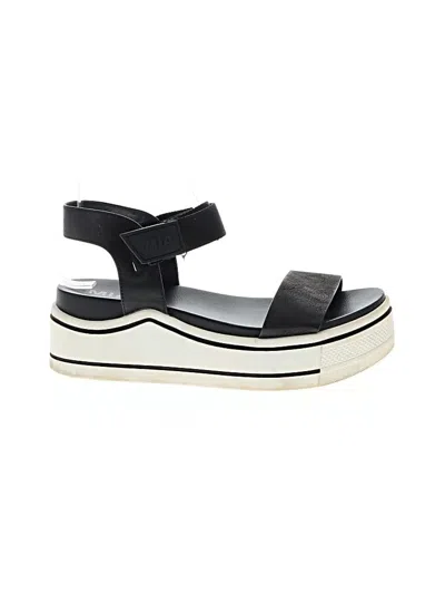 Pre-owned Mia Sandals In Black