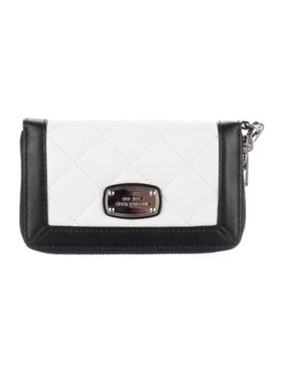 Pre-owned Michael Kors Leather Patterned Continental Wallet In White