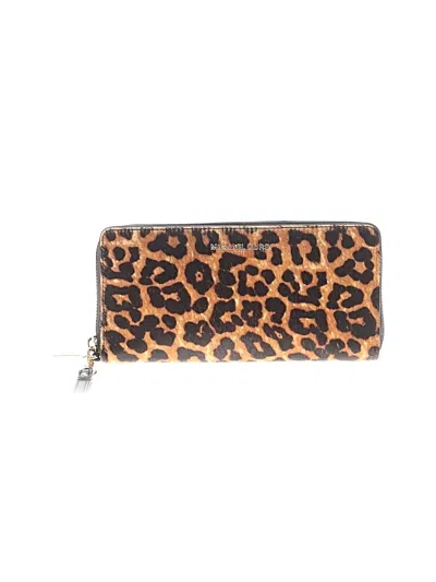 Pre-owned Michael Michael Kors Wallet In Brown