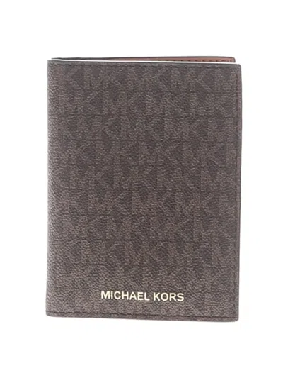 Pre-owned Michael Michael Kors Wallet In Brown