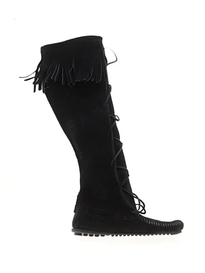 Pre-owned Minnetonka Boots In Black
