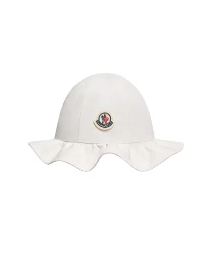 Moncler Mini Wool Bucket Hat For Baby In White