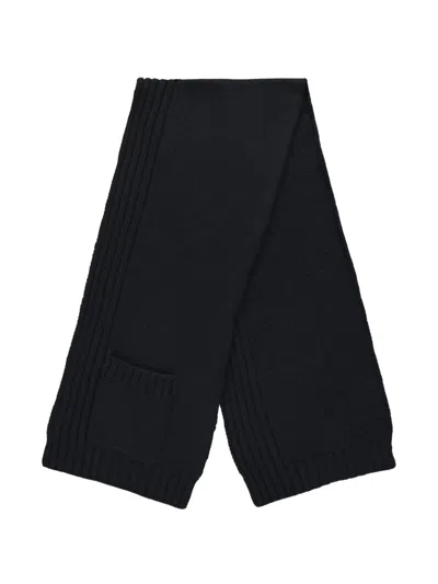 Moorer Pocket Ribbed Scarf In Black