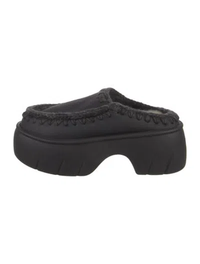 Pre-owned Mou Leather Mules In Black