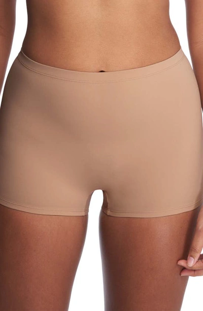 Natori Power Comfort Shorts In Buff