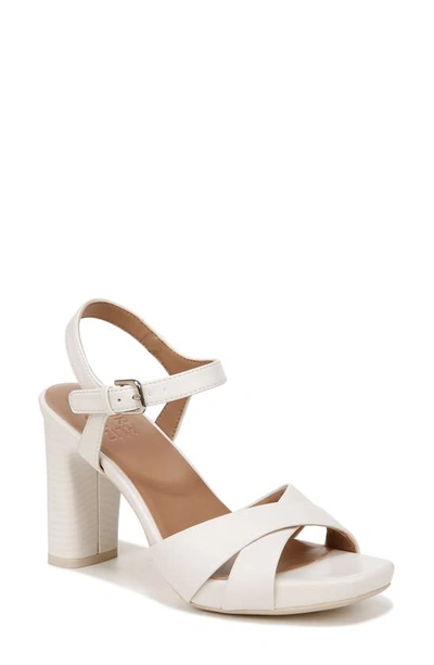 Naturalizer Morgan Slingback Pump In Warm White