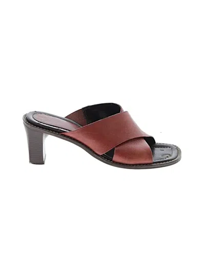 Pre-owned Naturalizer Sandals In Brown