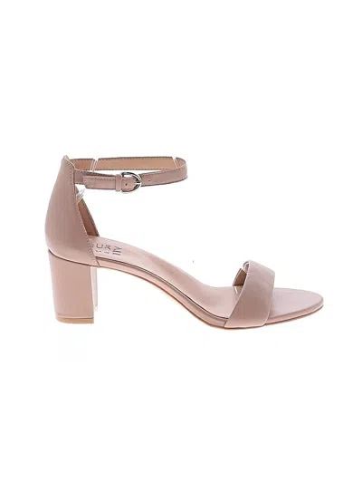 Pre-owned Naturalizer Sandals In Tan