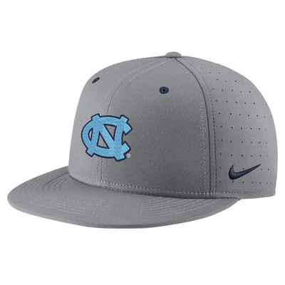 Nike Gray North Carolina Tar Heels Usa Side Patch True Aerobill Performance Fitted Hat