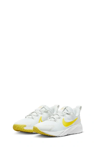 Nike Kids' Star Runner 4 Nn Gs Sneaker In Summit White