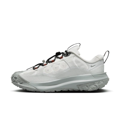 Nike Men's  Acg Mountain Fly 2 Low Gore-tex Shoes In Grey