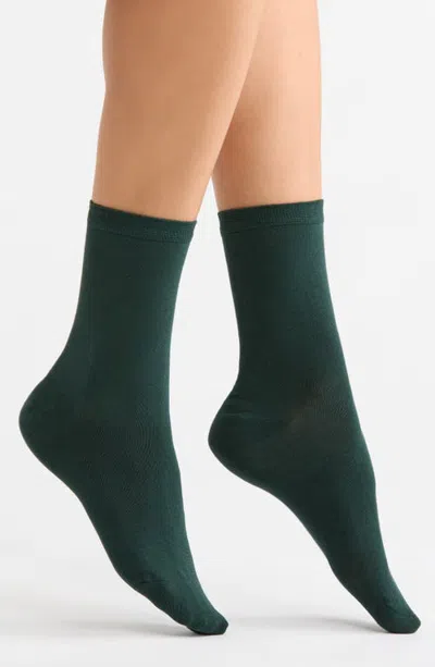 Nordstrom Solid Flat Knit Dress Socks In Green