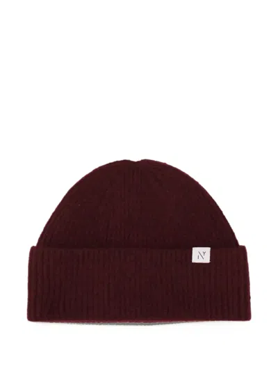 Nowadays The Cosy Ribbed-knit Beanie Hat In Red