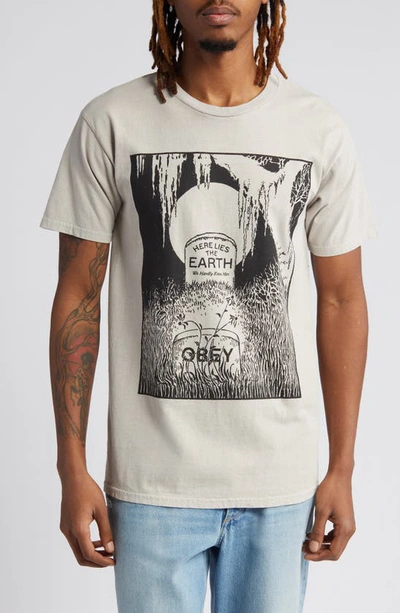 Obey Here Lies The Earth Graphic T-shirt In Pigment Silver Grey