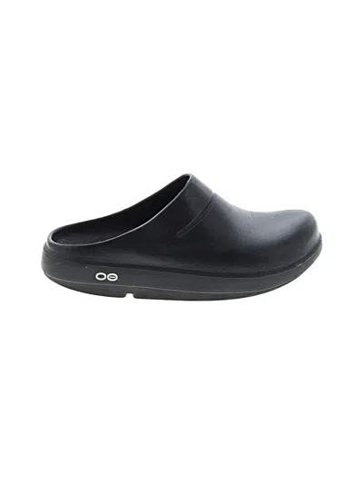 Pre-owned Oofos Mule/clog In Black