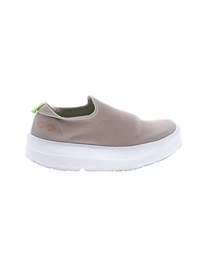 Pre-owned Oofos Sneakers In Gray