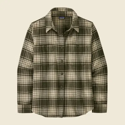 Patagonia Used Women's Fjord Flannel Shirt In Pine Needle Green