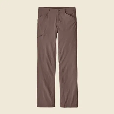 Patagonia Used Women's Quandary Pants - Regular In Dusky Brown