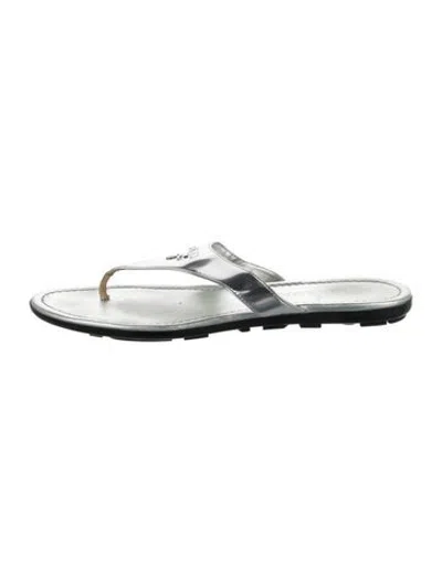 Pre-owned Prada Leather Flip Flops In Silver