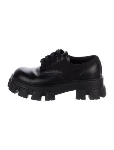 Pre-owned Prada Leather Oxfords In Black