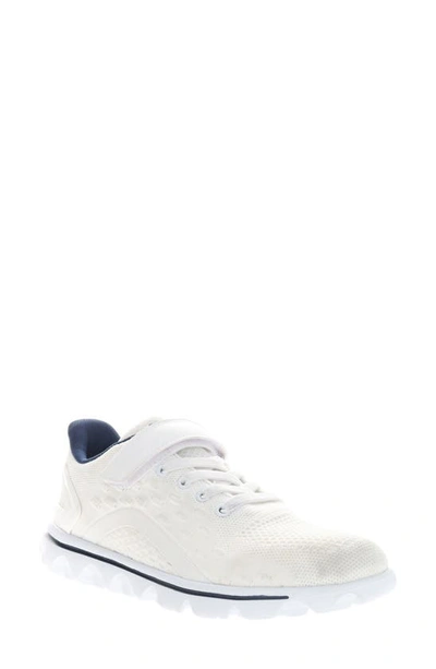 Propét Travelactiv Axial Fx Sneaker In White,navy