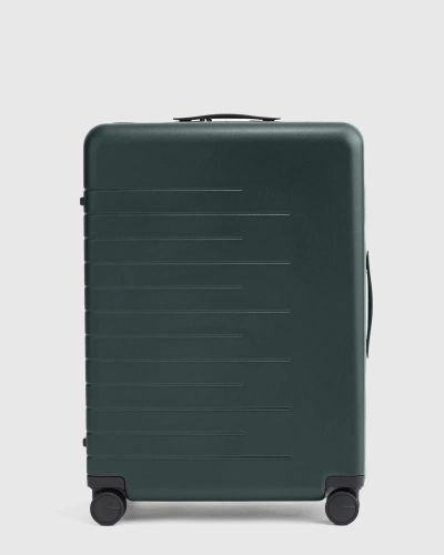 Quince Expandable Check-in Hard Shell Suitcase 27" In Green
