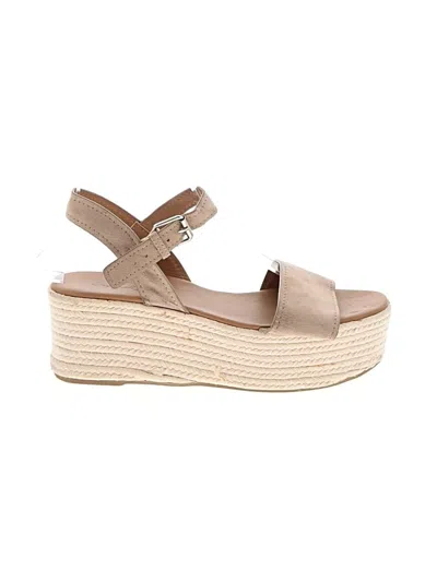 Pre-owned Qupid Wedges In Tan